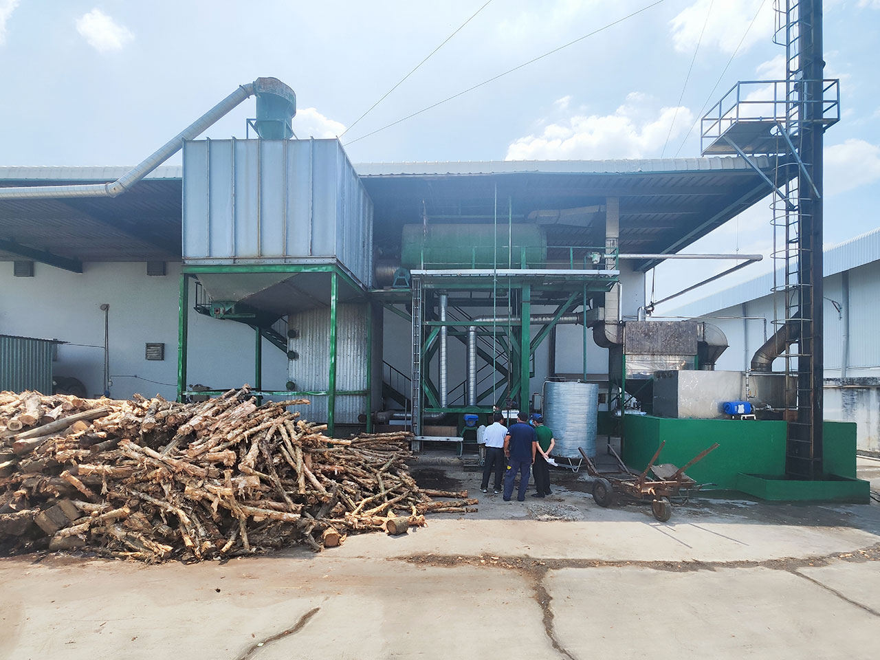 lò hơi đốt củi (nồi hơi đốt củi)